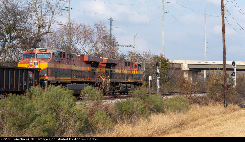 NB XOMX Train at N. McHattie